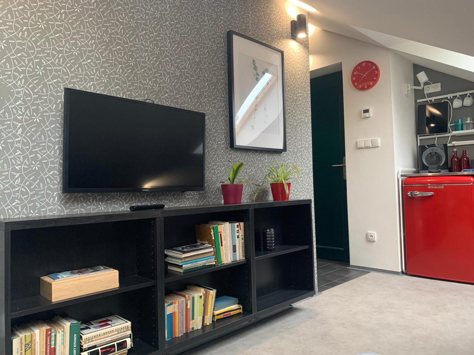 Cozy Friendly Place With Free Parking プラハ エクステリア 写真